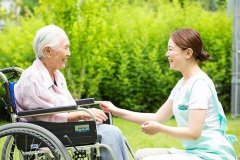 为吸引外国人才 日本在留资格新增“看护”